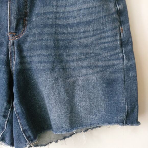 American Eagle The Dream Short Curvy Midi Size 8 Blue Denim Jean Cutoffs 5" - Picture 3 of 13